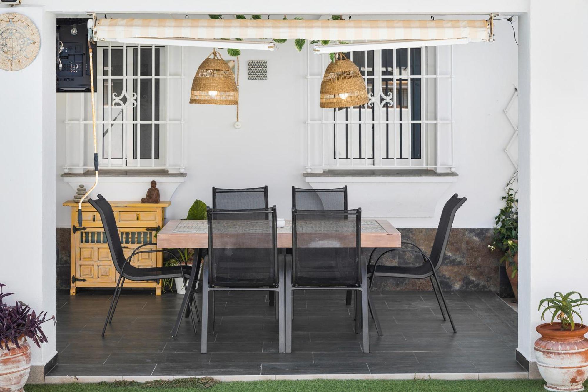 Casa Las Golondrinas-Solo Familias Chiclana de la Frontera Dış mekan fotoğraf