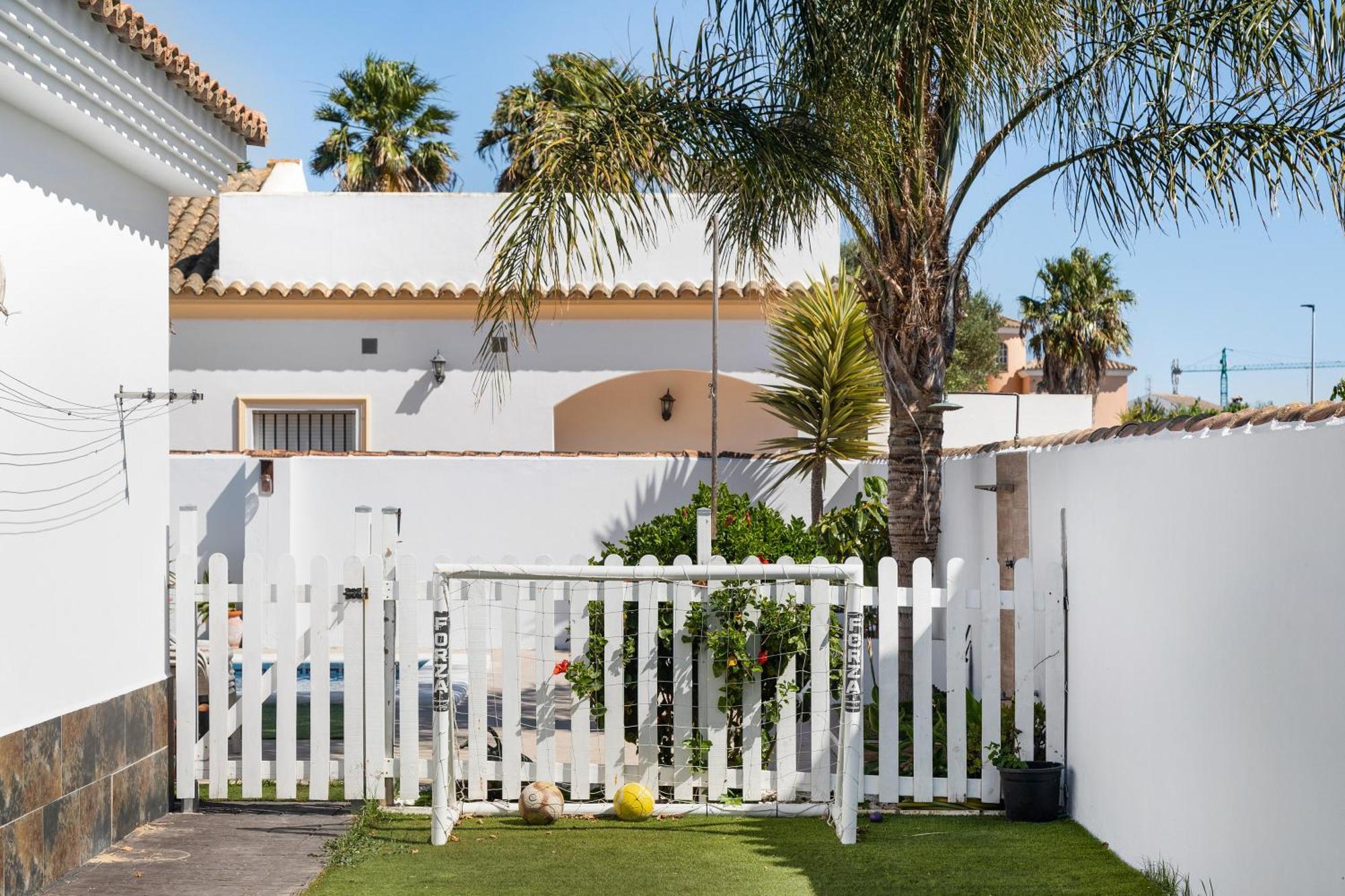 Casa Las Golondrinas-Solo Familias Chiclana de la Frontera Dış mekan fotoğraf